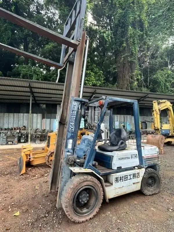Petrol Komatsu 3Ton Forklift