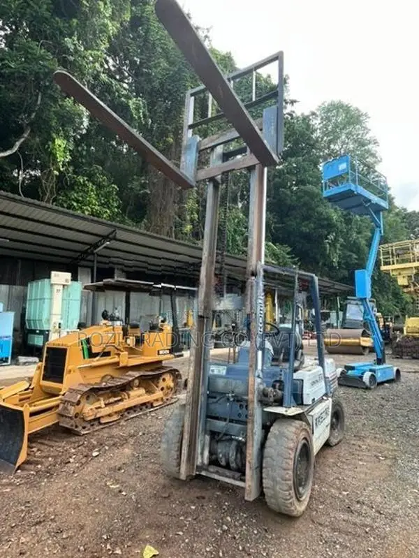 Petrol Komatsu 3Ton Forklift