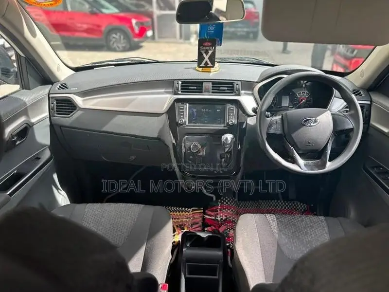 Mahindra KUV 100 NXT 2021