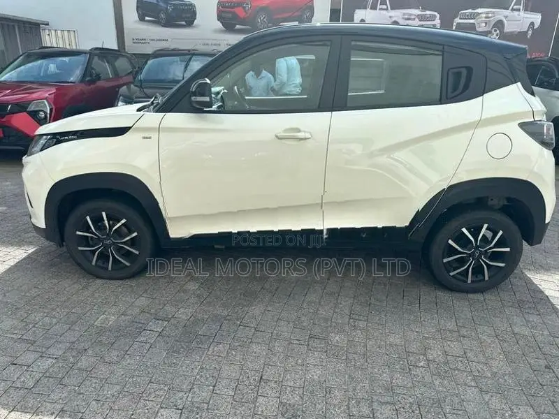 Mahindra KUV 100 NXT 2021