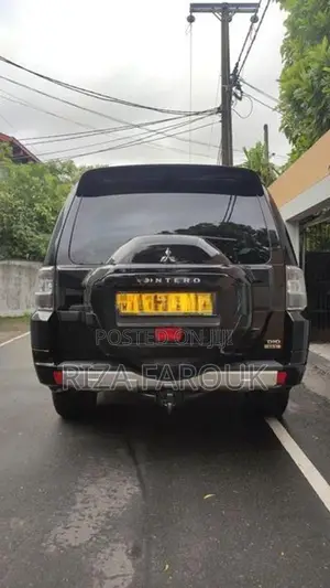 Mitsubishi Montero 2015