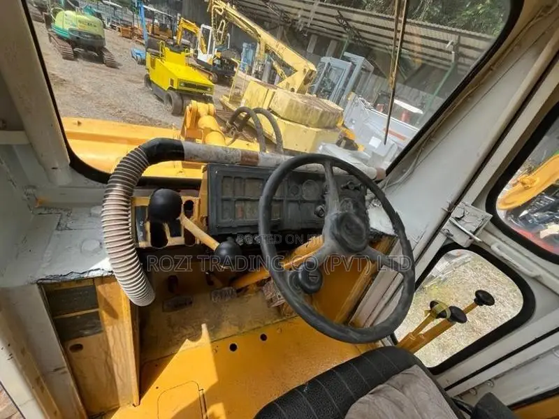 Komatsu 510 loader