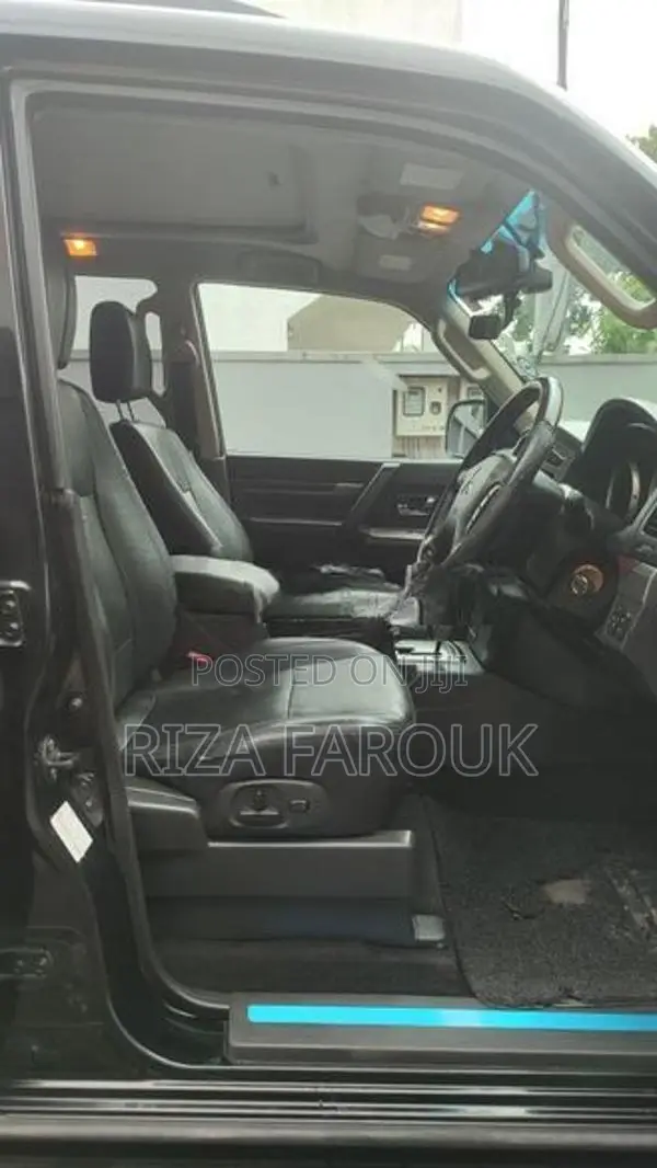 Mitsubishi Montero 2015