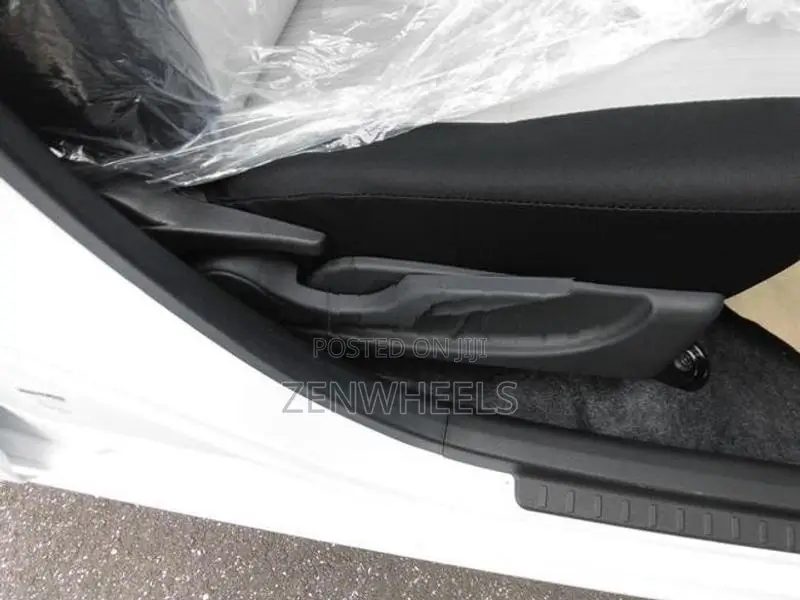 Daihatsu Mira G Grade Push Start 2026