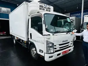 Isuzu Elf Freezer Hybridtruck 2019