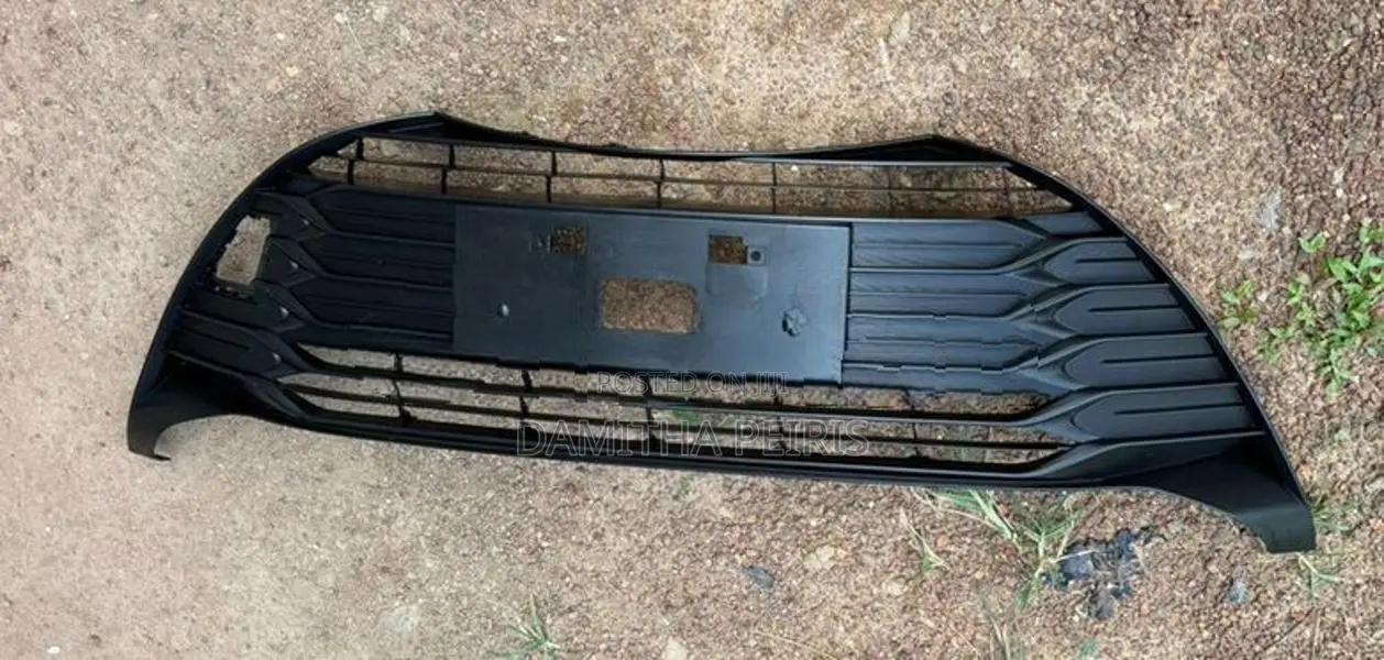 Toyota vitz lower grill
