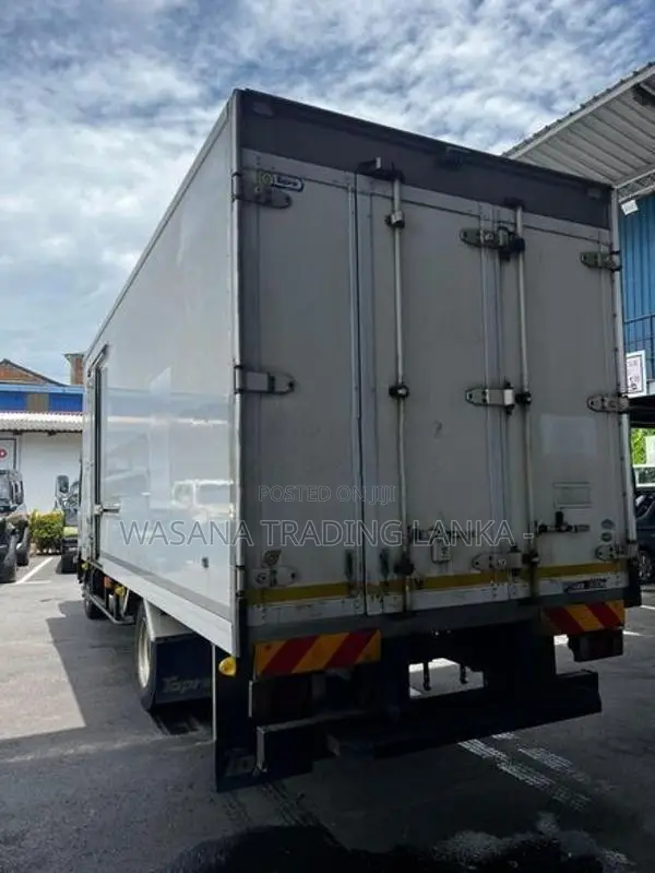 Isuzu Elf Aluminium full Body 2017