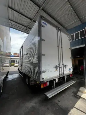 Isuzu Elf Aluminium full Body 2017