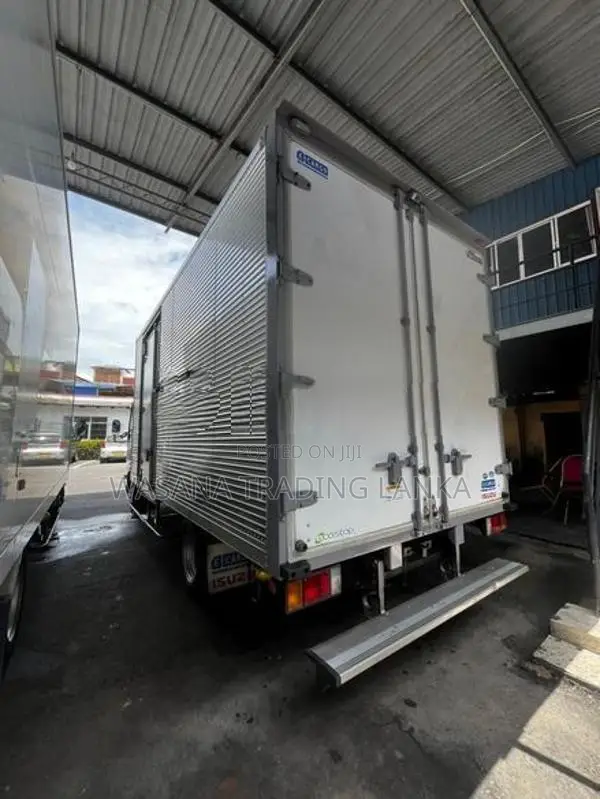 Isuzu Elf Aluminium full Body 2017