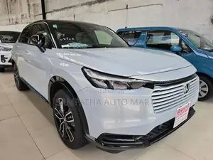 Honda Vezel Z PLAY MOON ROOF 2026
