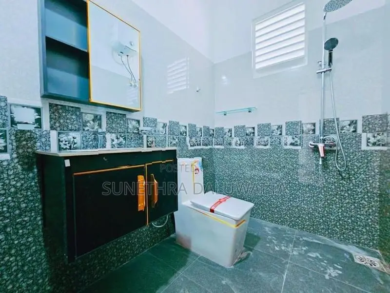 4 Bed Rooms Newly Built Modern House For Sale in Piliyandala