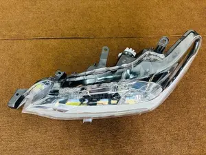toyota axio 165 head light