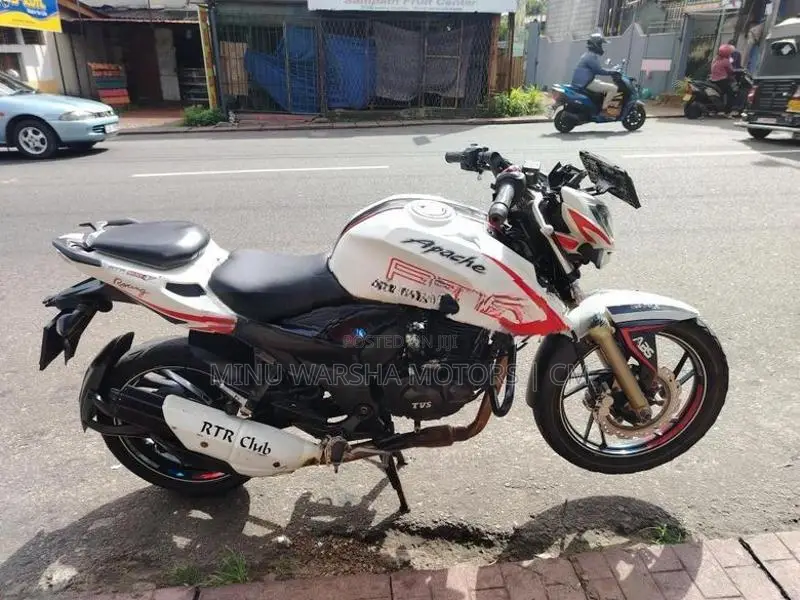 TVS Apache RTR 200 2016