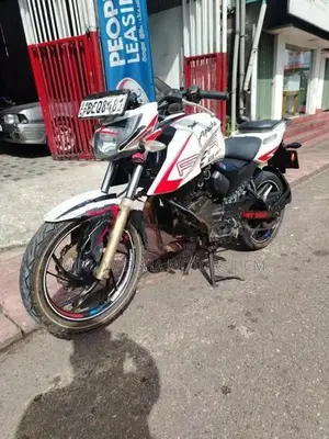 TVS Apache RTR 200 2016