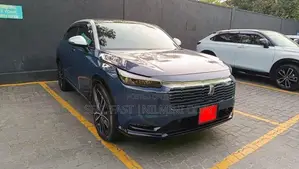 Honda Vezel Z play moon roof 2024