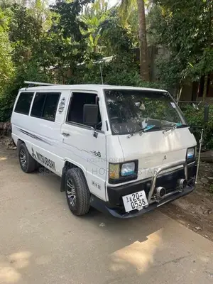 Mitsubishi L300 1981