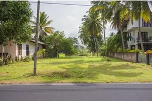 කුලියාපිටිය ව්‍යාපාරික බිම් කොටසක් විකිණීමට
