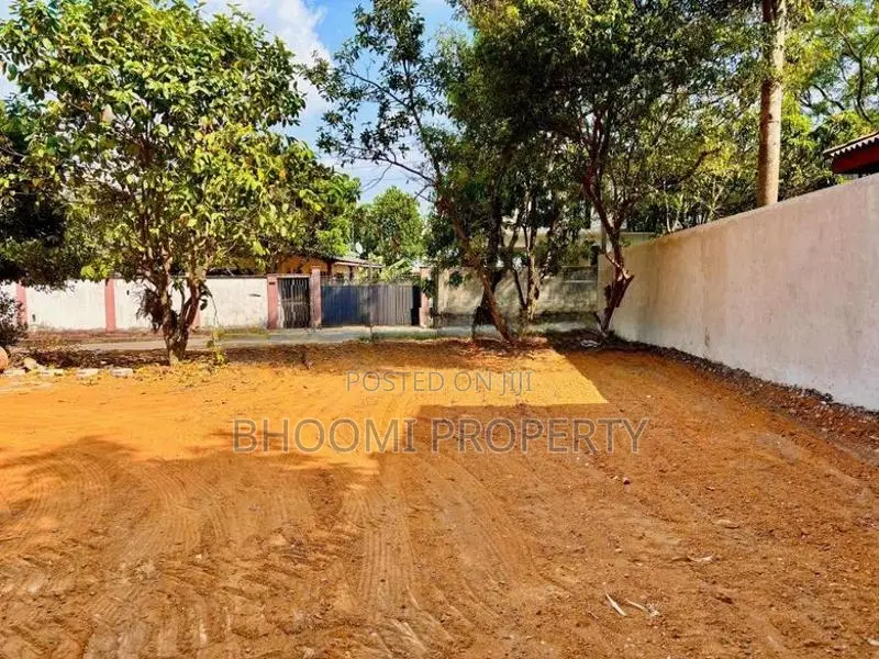 මාලබේ සුන්දර පරිසරයක ඔබේම නිවසට සුදුසු ඉඩම මිලදීගන්න