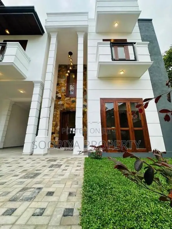 Architectural Designed Brand New House for Sale in Boralesgamuwa