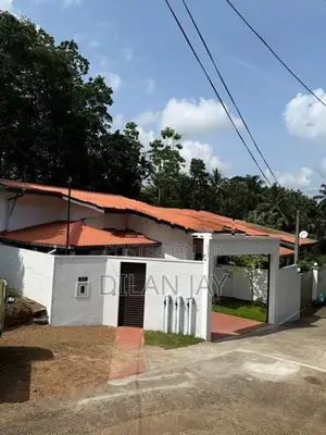 Brand New Home for Sale in Siyambalagoda