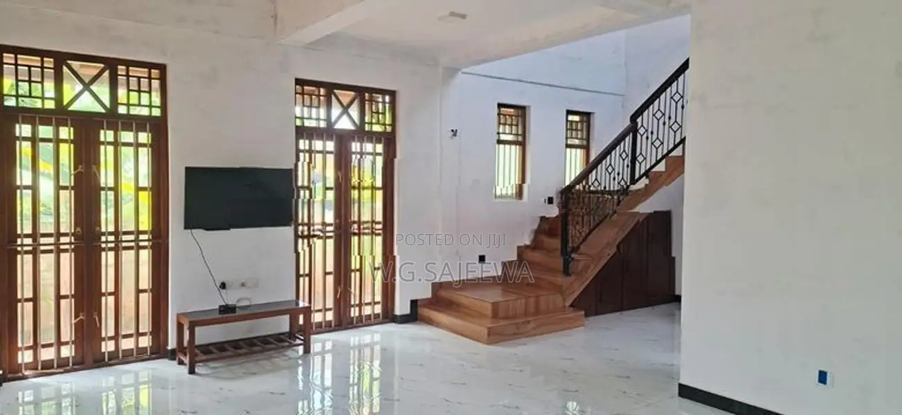 House for Sale Daluwakotuwa