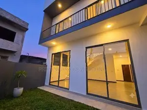 Mordern Brand New 3 Storied House For Sale - Batuwandara