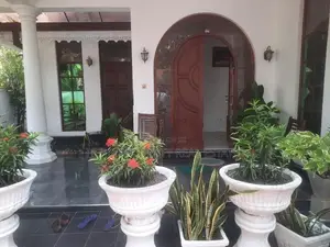 HCHR051 - Fully Furnished Two Storey House for Rent in Kochchikade