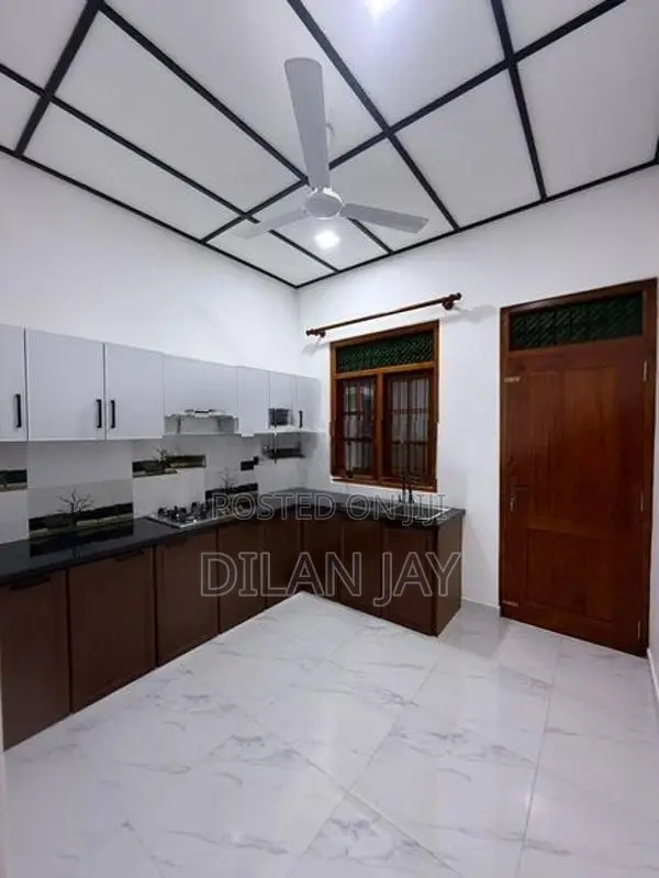 Brand New Home for Sale in Siyambalagoda
