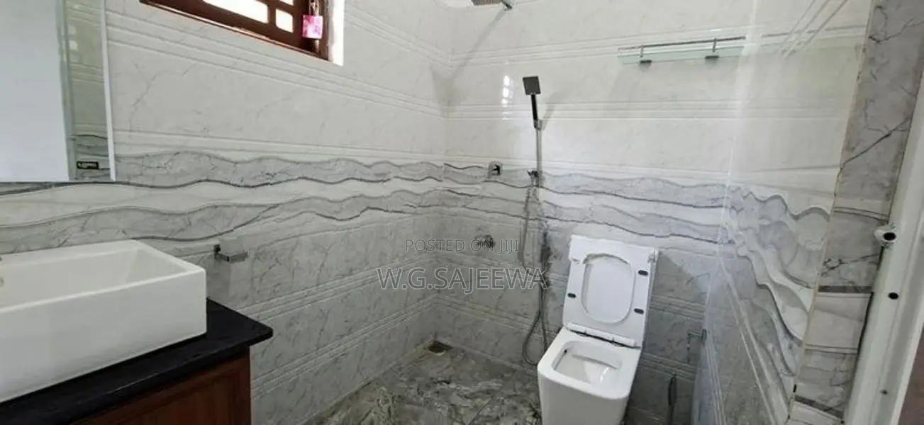 House for Sale Daluwakotuwa