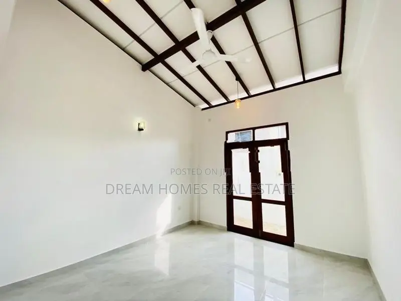 Brand New Luxury Two-Storey Family Home in Athurugiriya