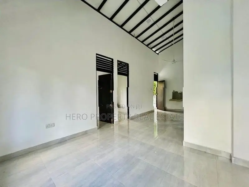 4 Unit Building for Rent in Athurugiriya