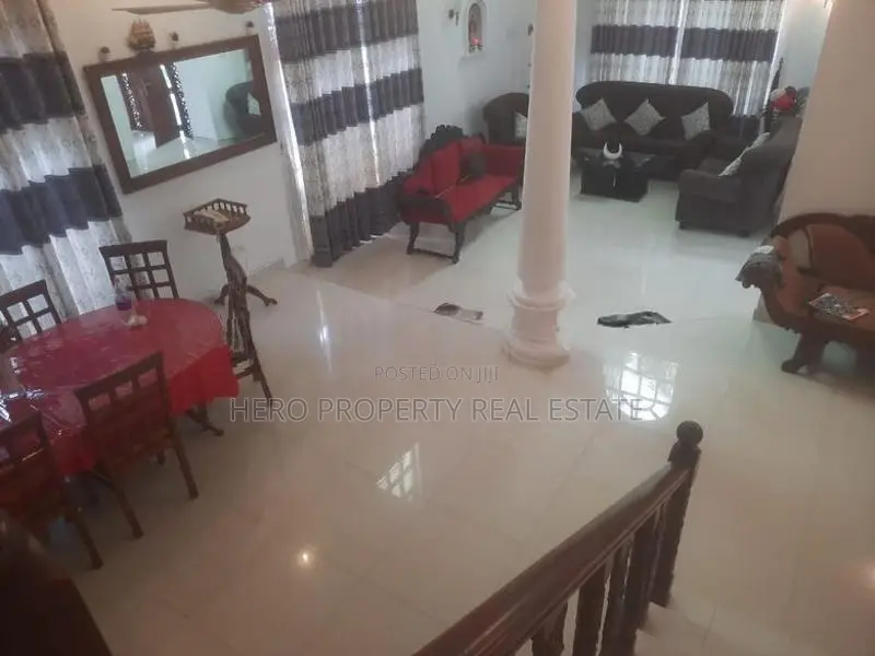 HCHR051 - Fully Furnished Two Storey House for Rent in Kochchikade