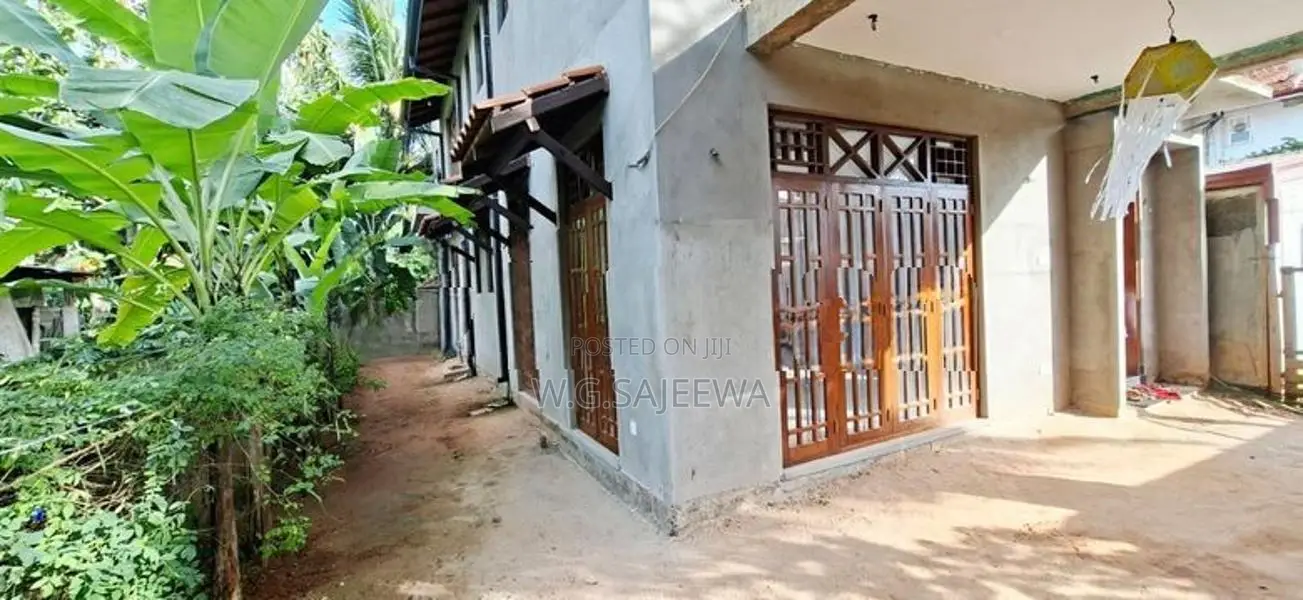 House for Sale Daluwakotuwa