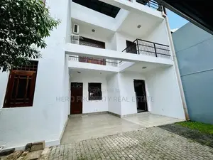 HAR220 - Modern House for Rent in Thalawathugoda