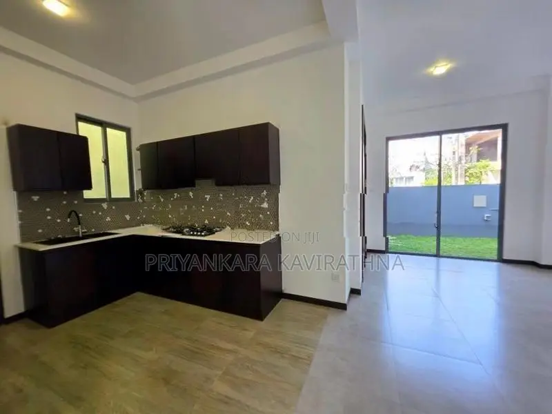 Mordern Brand New 3 Storied House For Sale - Batuwandara