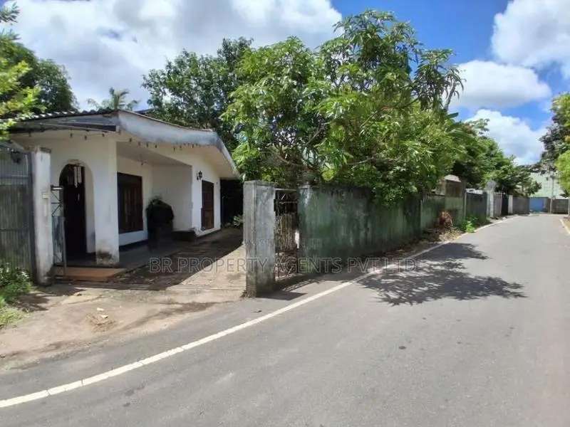 House with Land for Sale in Rajagiriya
