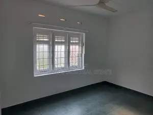 Upper floor for rent in pitakotte