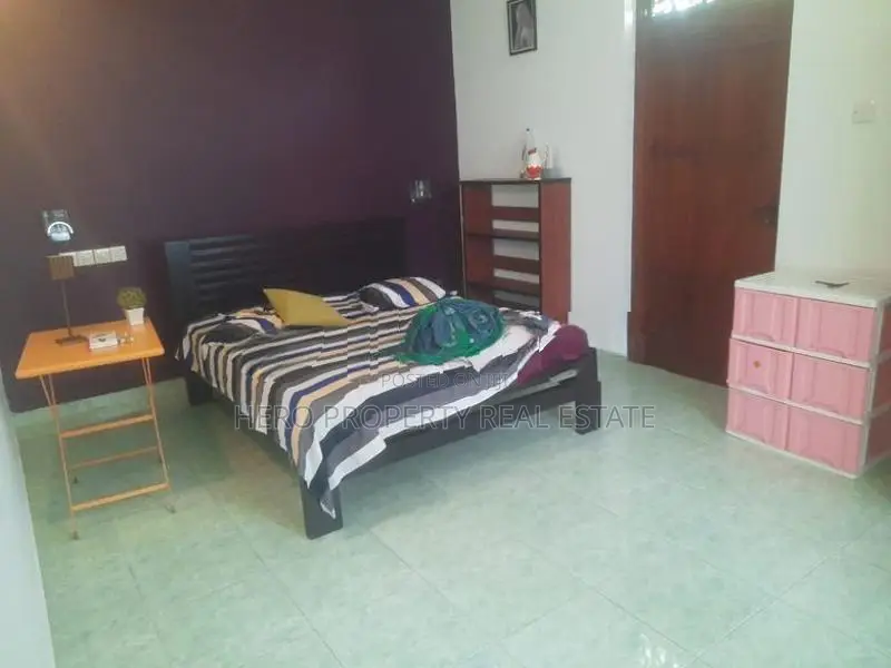 HCHR051 - Fully Furnished Two Storey House for Rent in Kochchikade
