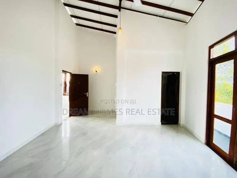 Brand New Luxury Two-Storey Family Home in Athurugiriya