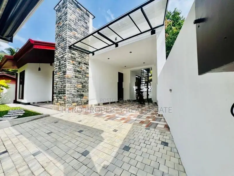 Modern Brand New House for Sale in Kaduwela