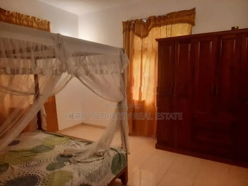 HCHR051 - Fully Furnished Two Storey House for Rent in Kochchikade