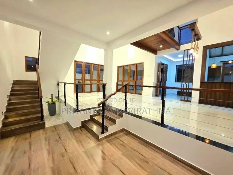 Mordern Luxury House For Sale in Piliyandala