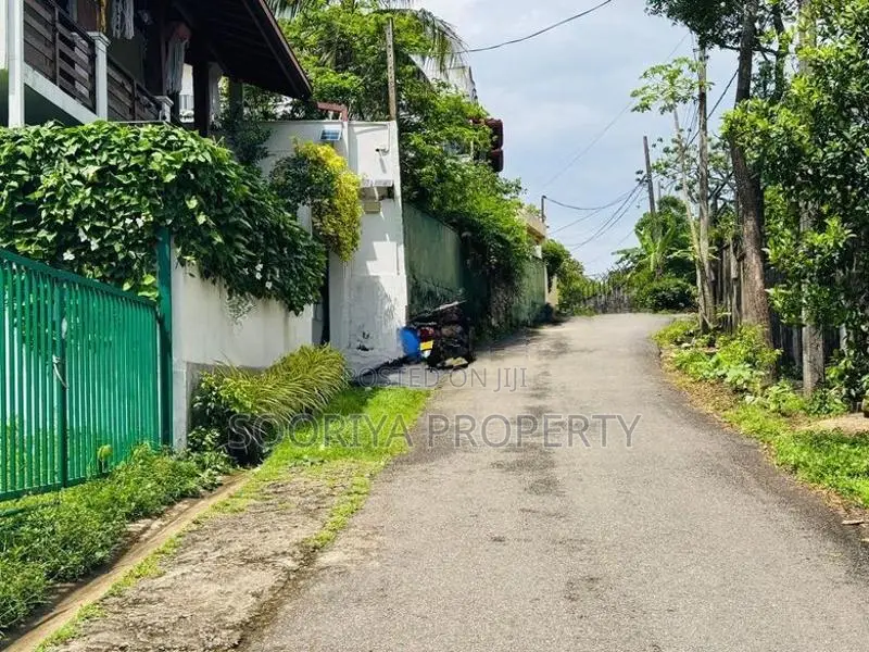 22 Perches Land for Sale in Nugegoda
