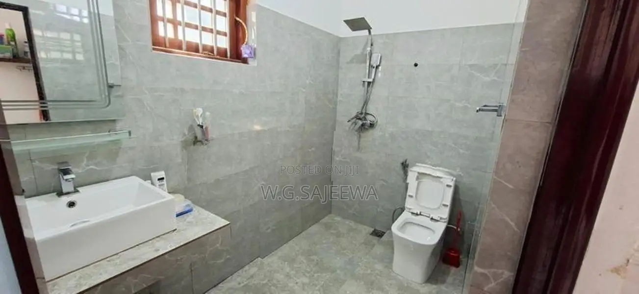 House for Sale Daluwakotuwa
