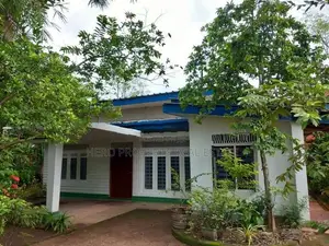 Commercial or Residence House for Rent with Land in Kottawa