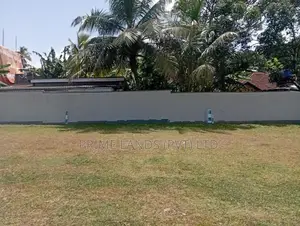 බොරලැස්ගමුව නගරයට 1.8 km