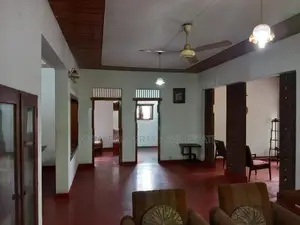 Commercial or Residence House for Rent with Land in Kottawa