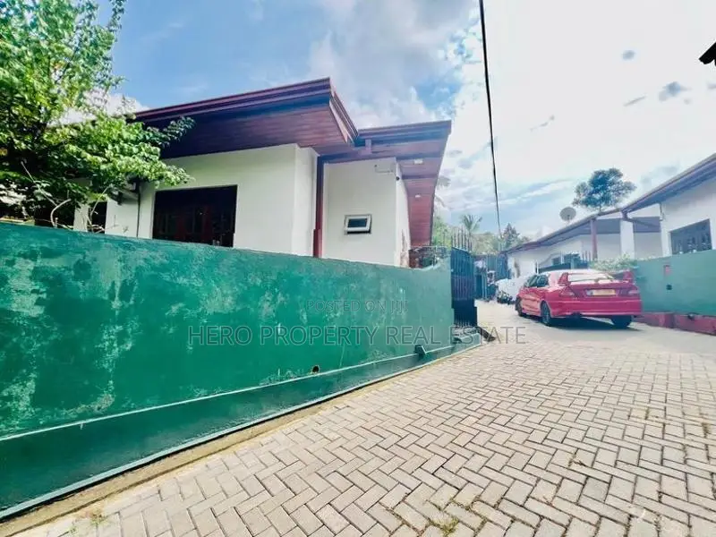 Modern House for Sale in Kottawa