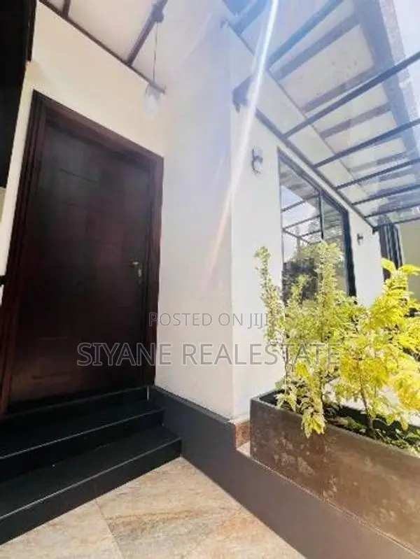 Brand New Modern House for Sale – Kesbewa