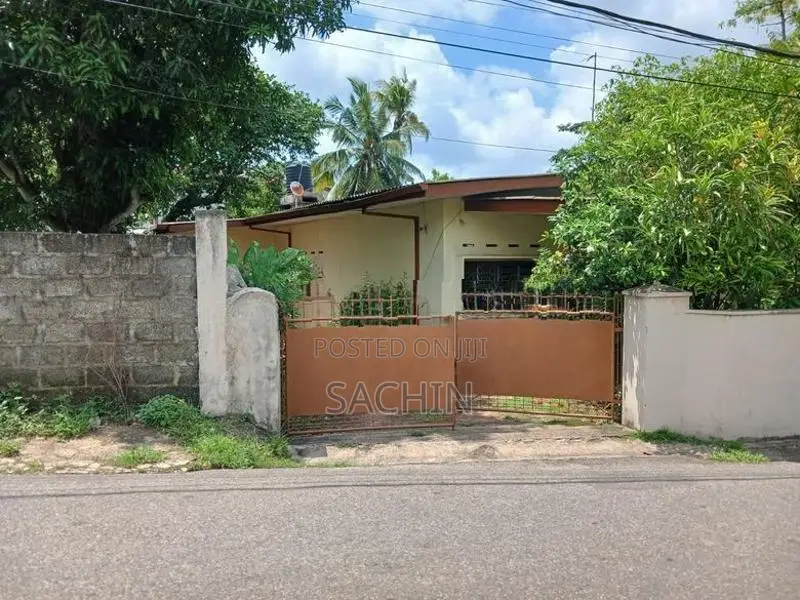 Nawala Land with House Sale